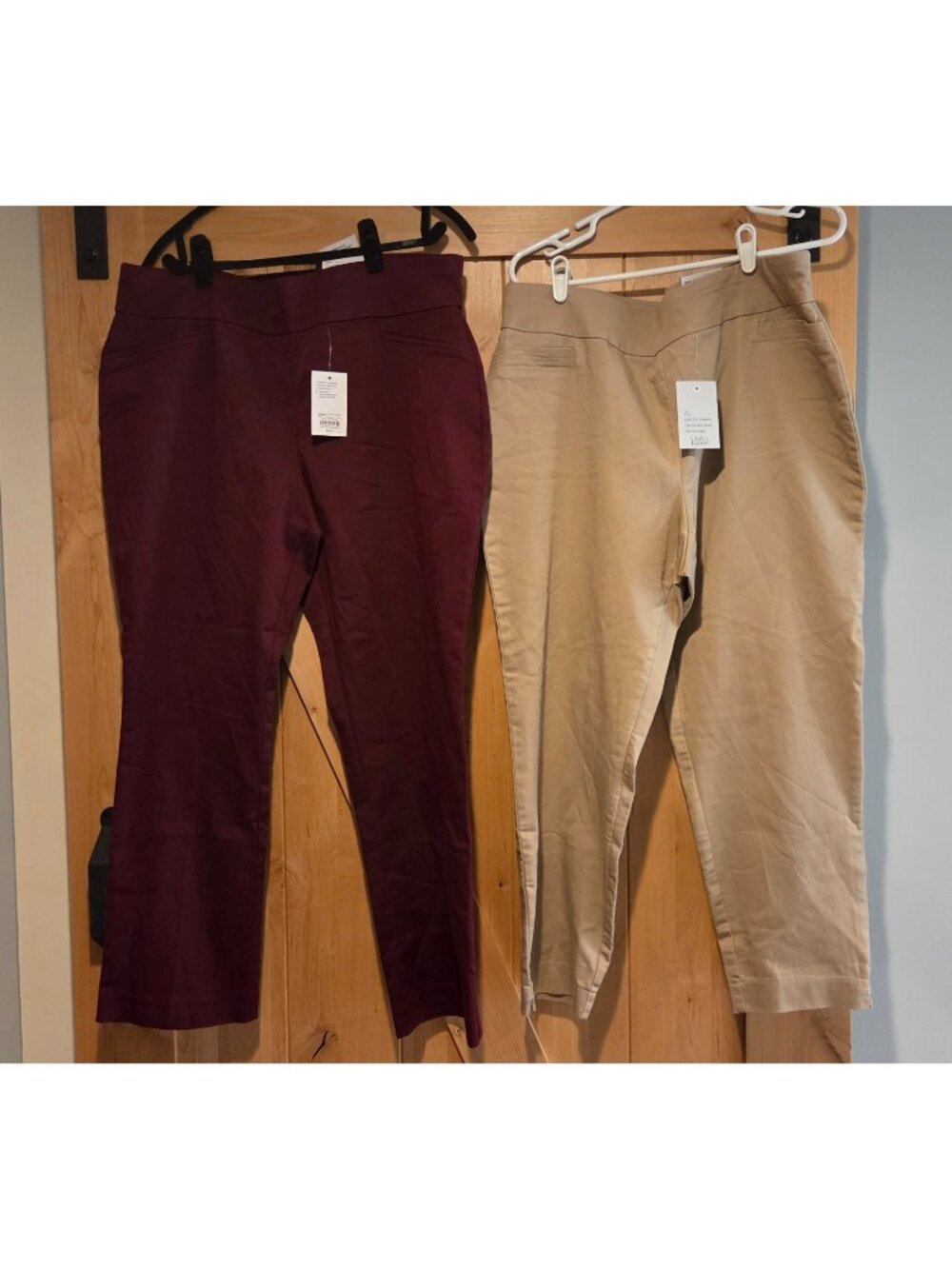 2 Pair Croft Barrow Effortless Stretch Pant Sz 16 & 16 Short Pants Bootcut Ankle